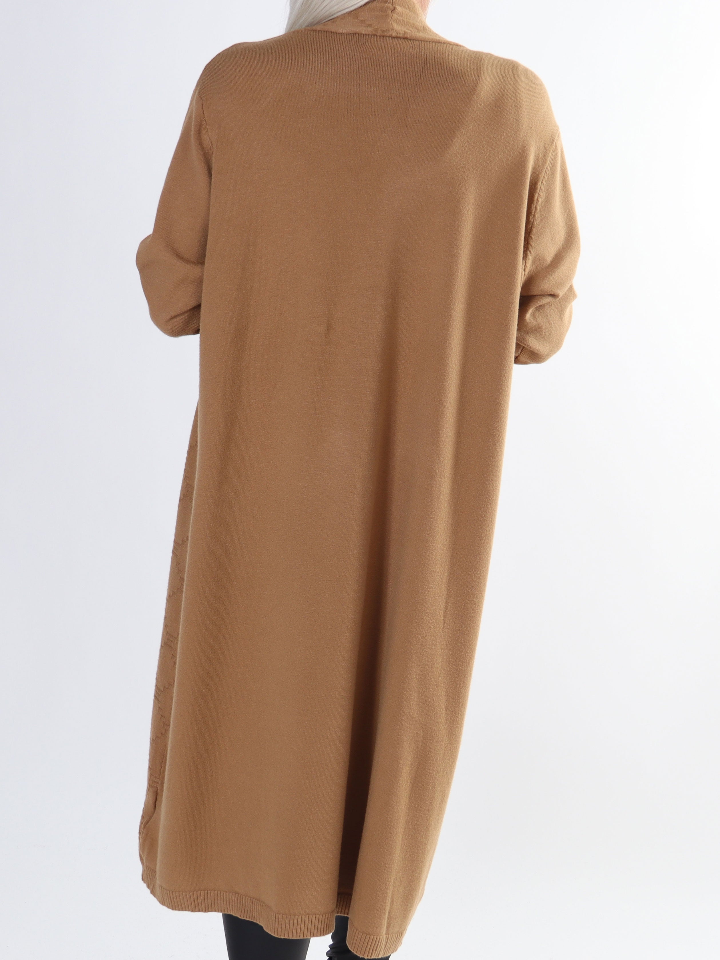 Agnesa - Lang plus size strikcardigan med lommer